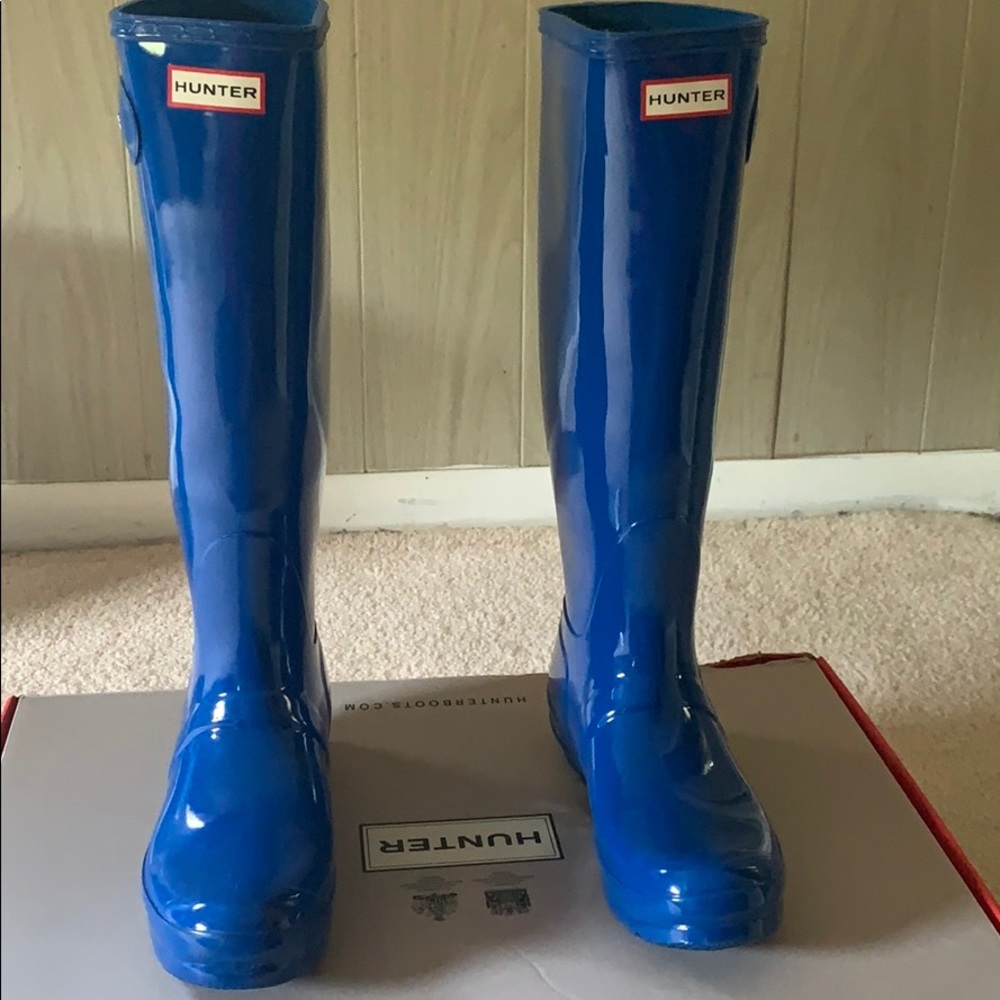 Barely worn blue Hunter boots